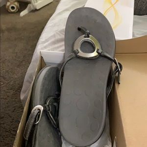 Vionic Sandals Size 9